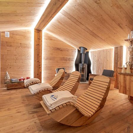 Bed & Breakfast Anisor - Parblanc La Salle Buitenkant foto