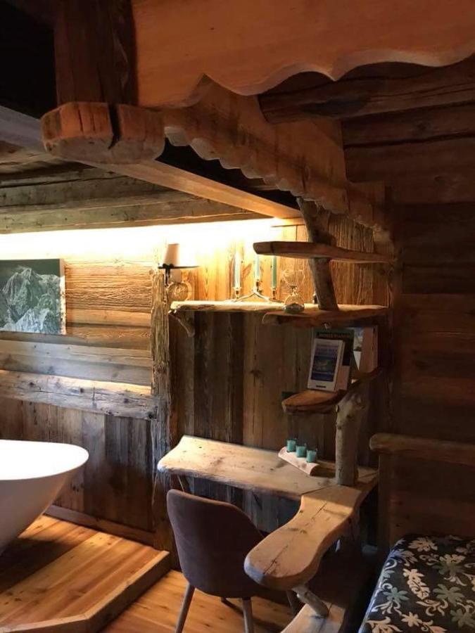 Bed & Breakfast Anisor - Parblanc La Salle Buitenkant foto